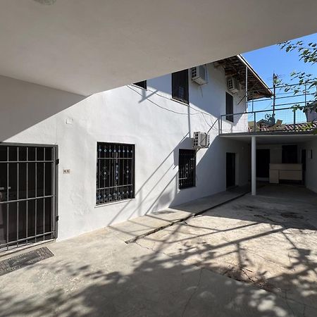 Onetwosleep Guesthouse Shkodër 외부 사진