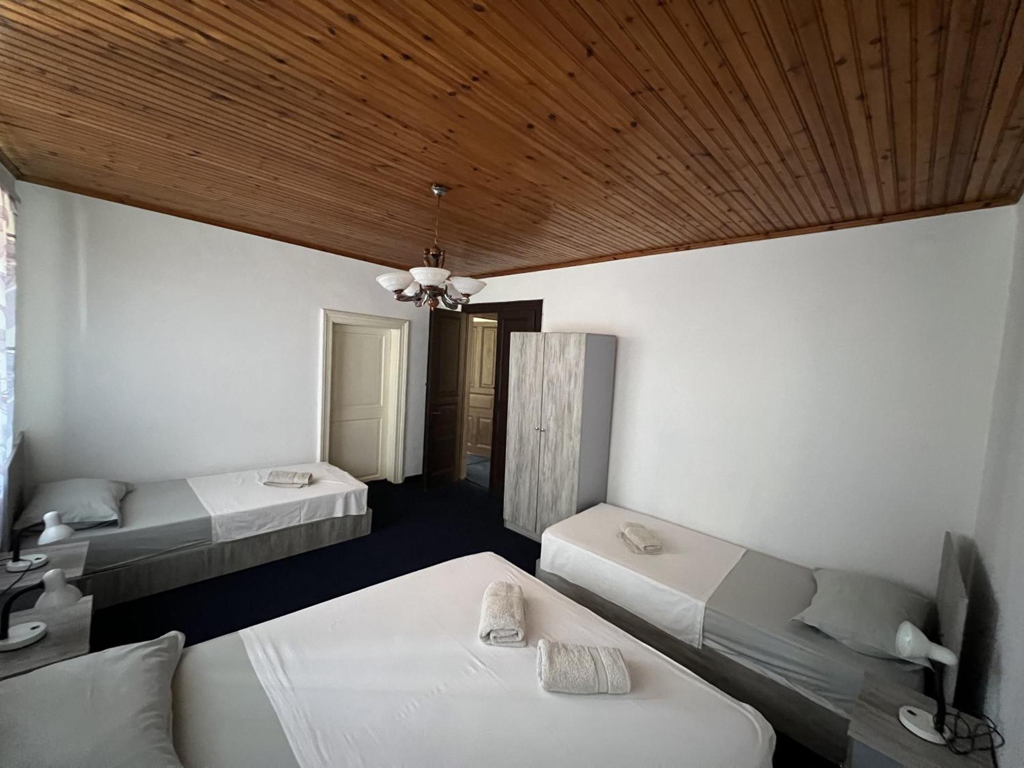 Onetwosleep Guesthouse Shkodër 외부 사진