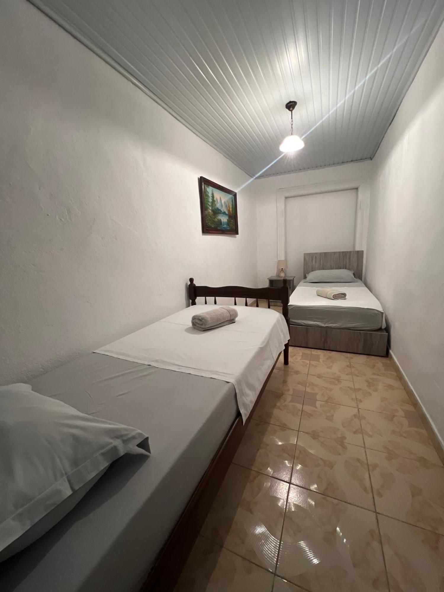 Onetwosleep Guesthouse Shkodër 외부 사진